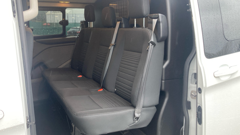 Ford Transit Custom 300 L2 Diesel Fwd 2.0 EcoBlue 170ps Low Roof D/Cab Limited Van Auto